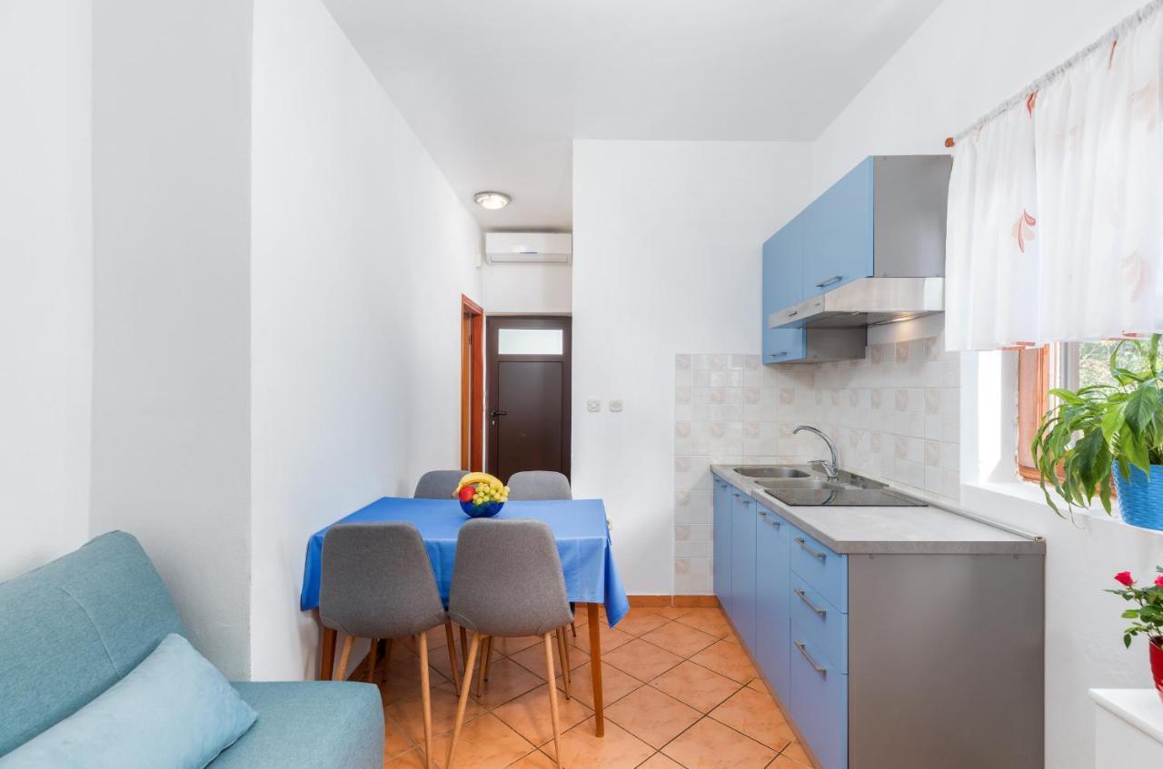 Center Of Fazana Apartments Katarina エクステリア 写真