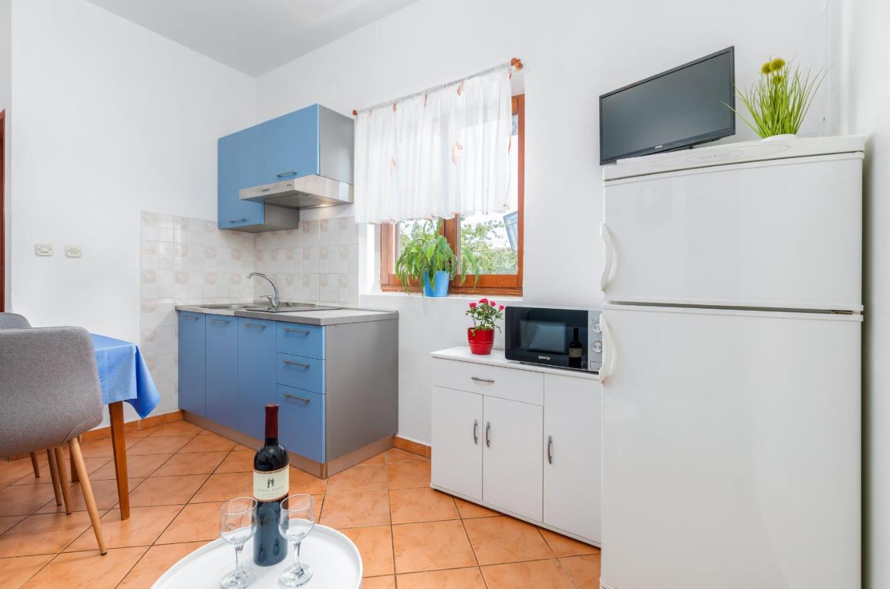 Center Of Fazana Apartments Katarina エクステリア 写真